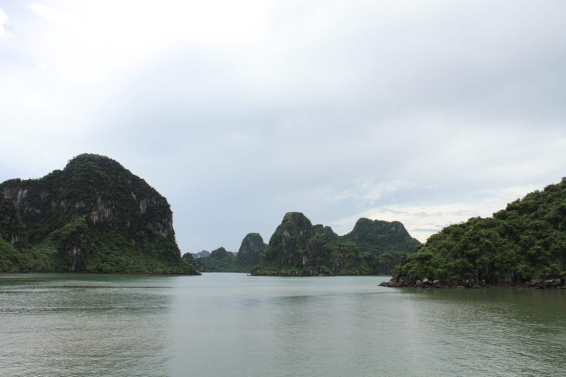Ha Long / Lan Ha